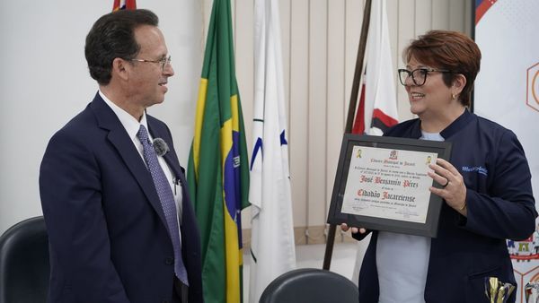 Un nuevo hijo para Jacareí: el homenaje al Dr. José Benjamín Pérez Matos