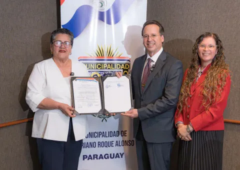 La Municipalidad de Mariano Roque Alonso declara “Visitante Ilustre” al Dr. José Benjamín Pérez Matos